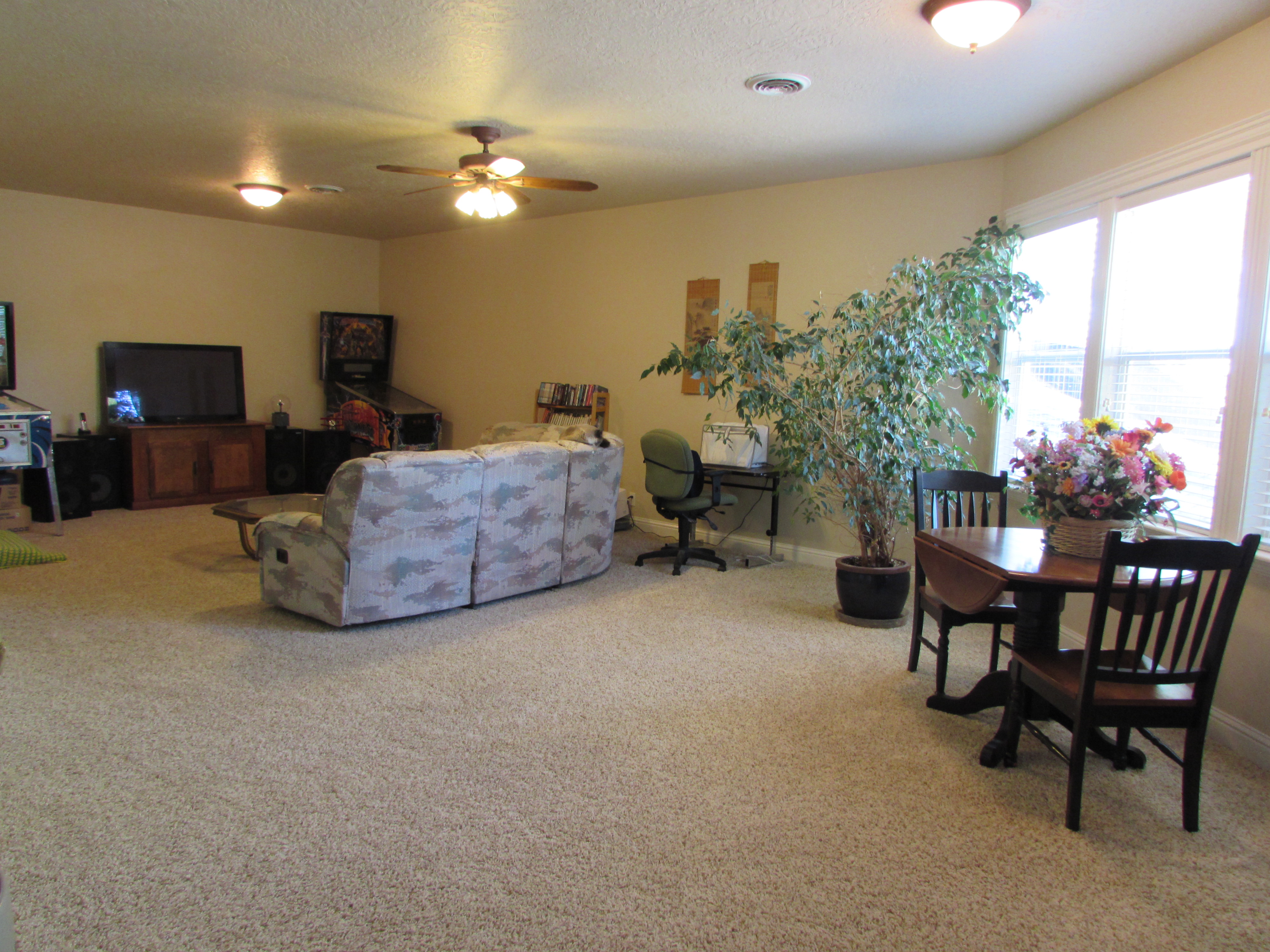 another view of the pool